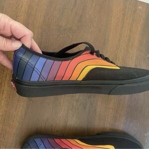 NWOT Van’s Tennis Shoes- Unisex